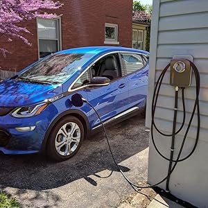 Tested on various leading EV models, including Chevrolet Volt, Bolt EV, Hyundai Kona, Ioniq, Kia NIRO, Nissan LEAF, Tesla models, Toyota Prius Prime, BMW i3, Honda Clarity, Chrysler Pacifica, Jaguar I-PACE, and more, the ChargePoint Home Flex ensures broad compatibility.